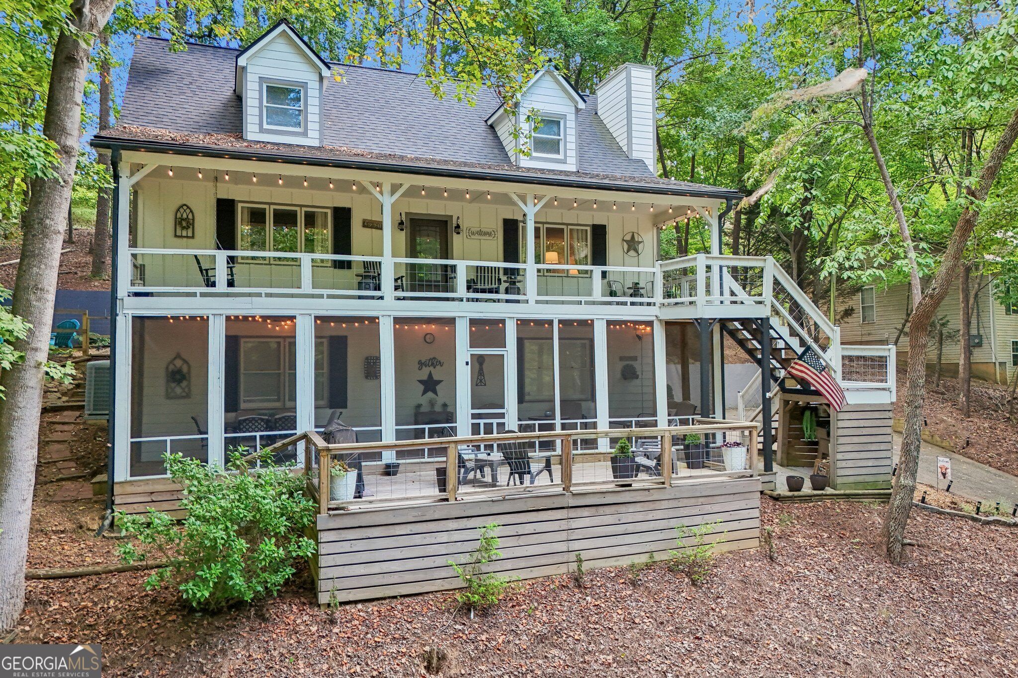 211 Hillside Dr — photo