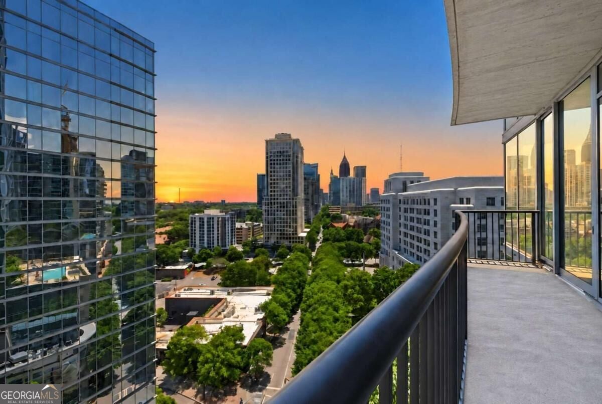 1080 Peachtree St NE 1410 — photo