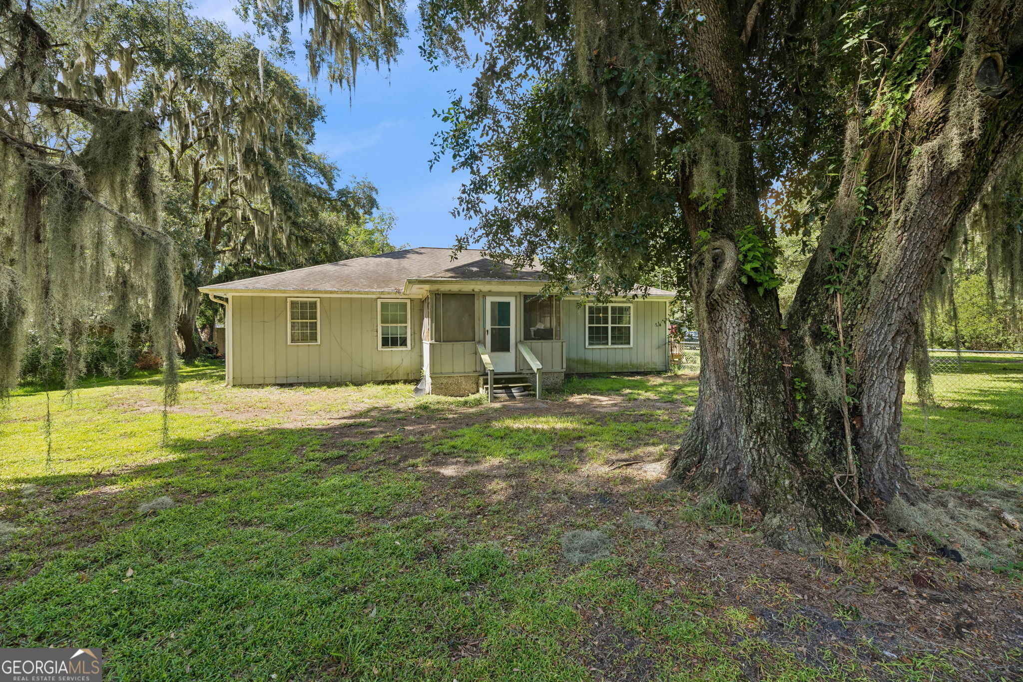 3107 Islands Hwy — photo