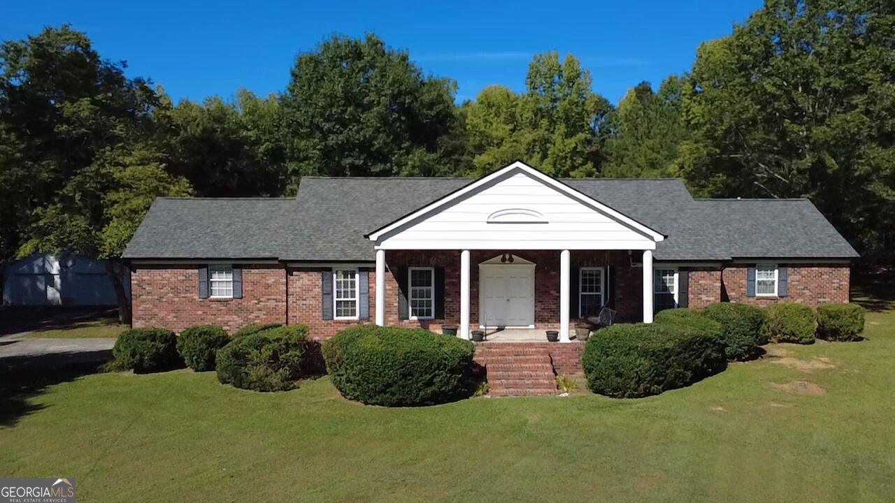 245 Forrestway Dr — photo