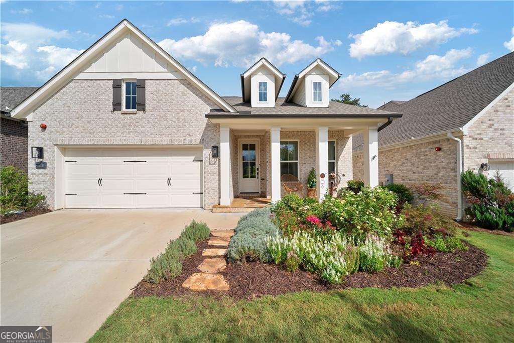 318 Carriage Glen Ln — photo
