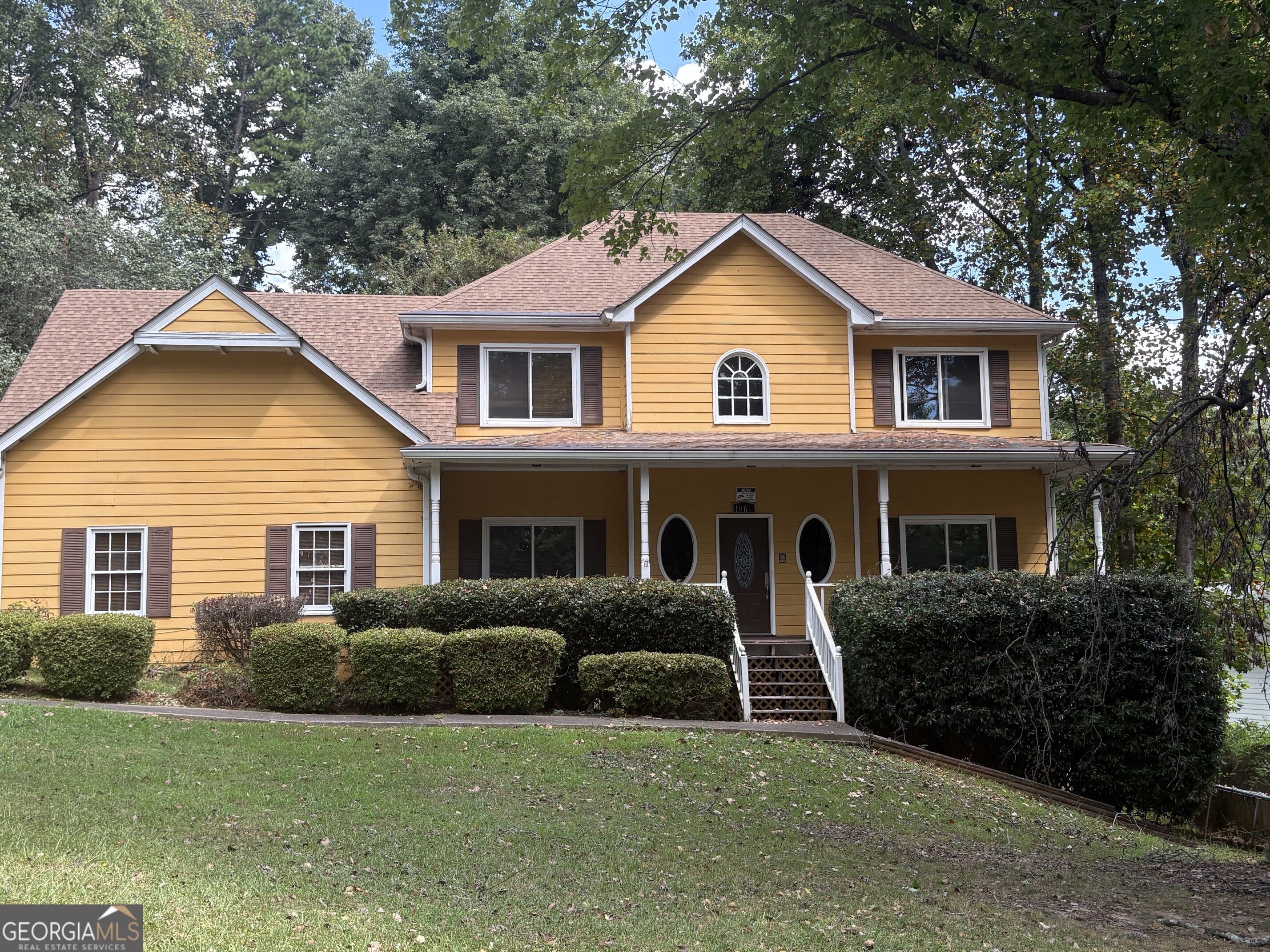 1068 Leslie Pl — photo