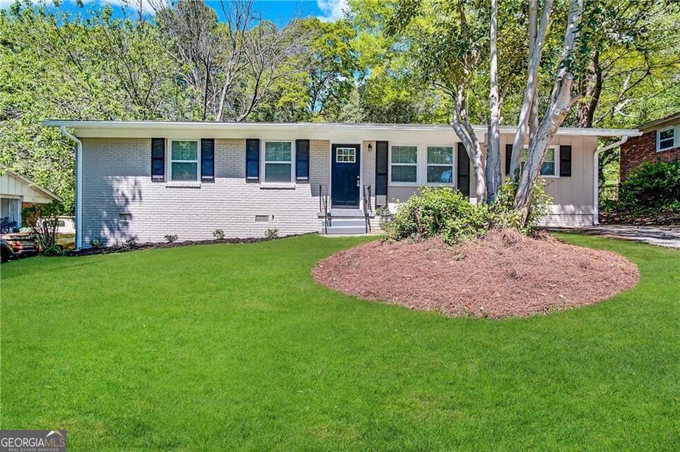 310 Oak Dr SE — photo