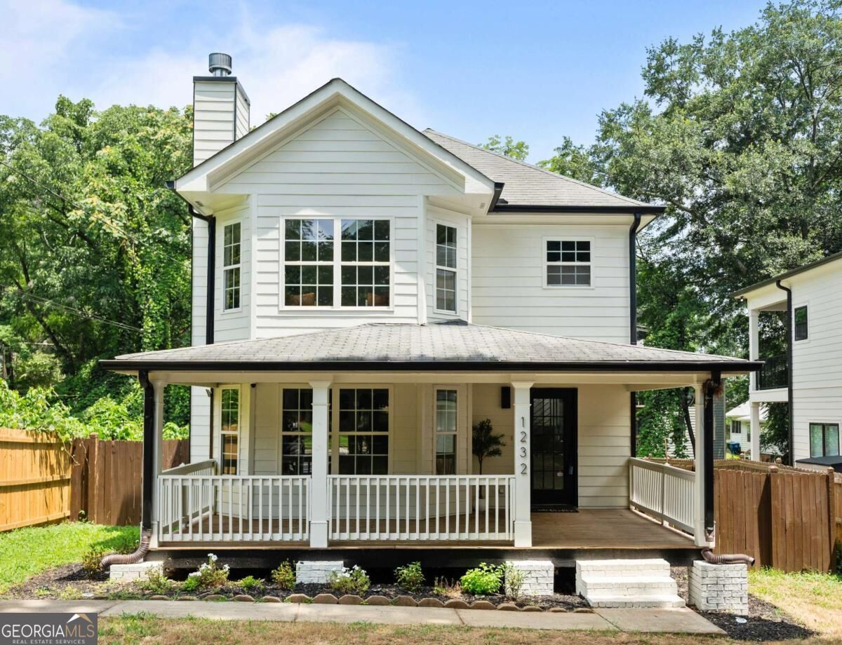 1232 Memorial Dr SE — photo