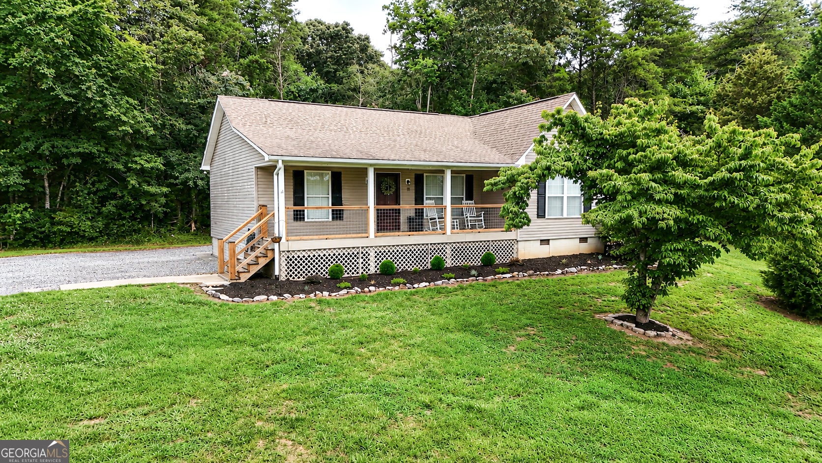 39 E Point Dr — photo