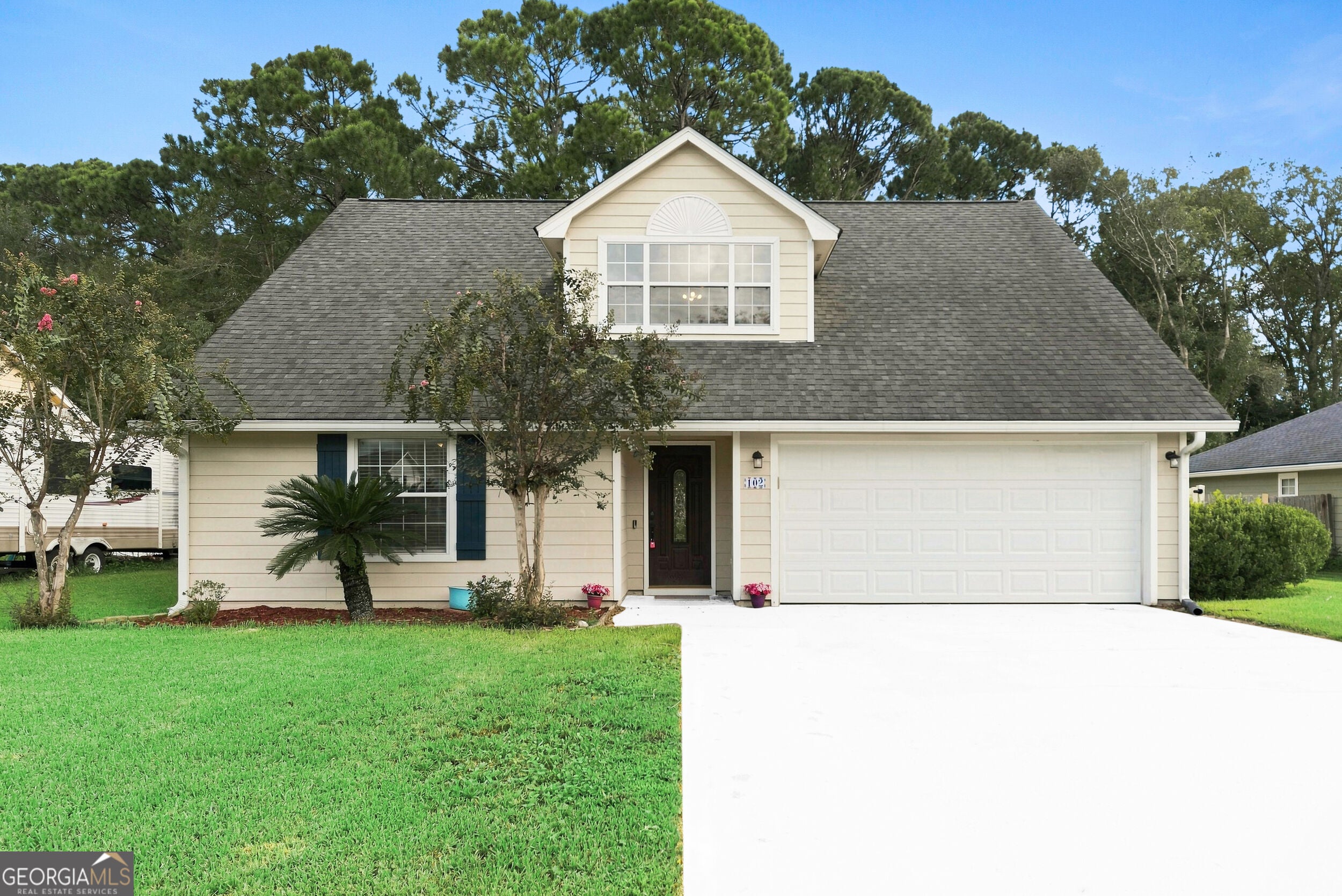 102 Windemere Dr — photo