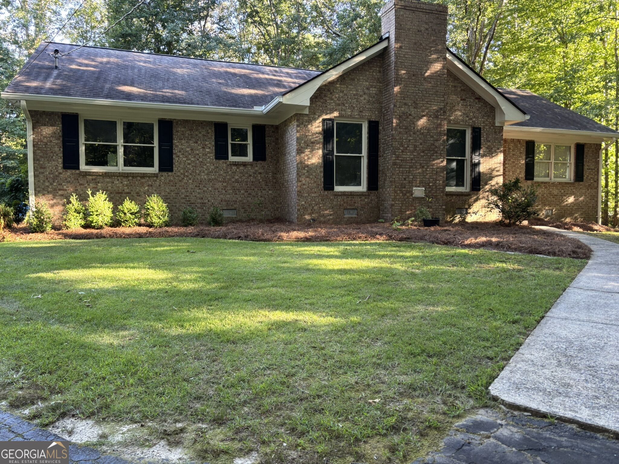 674 Clarke Trl — photo