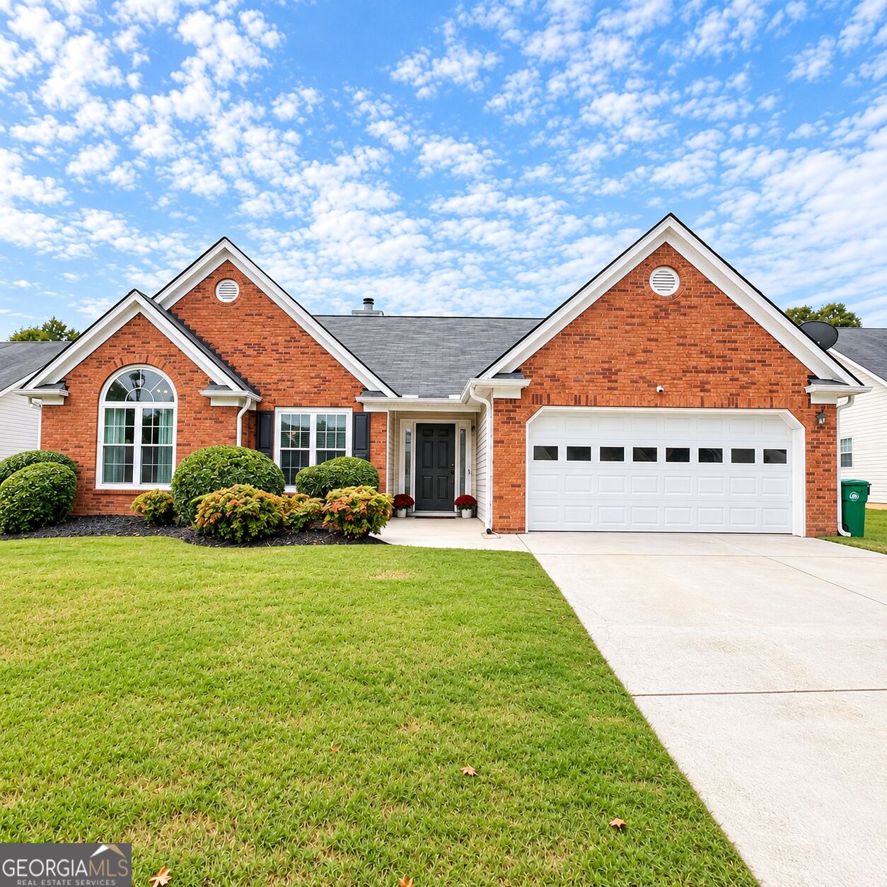2762 Hillvale Cove Way — photo