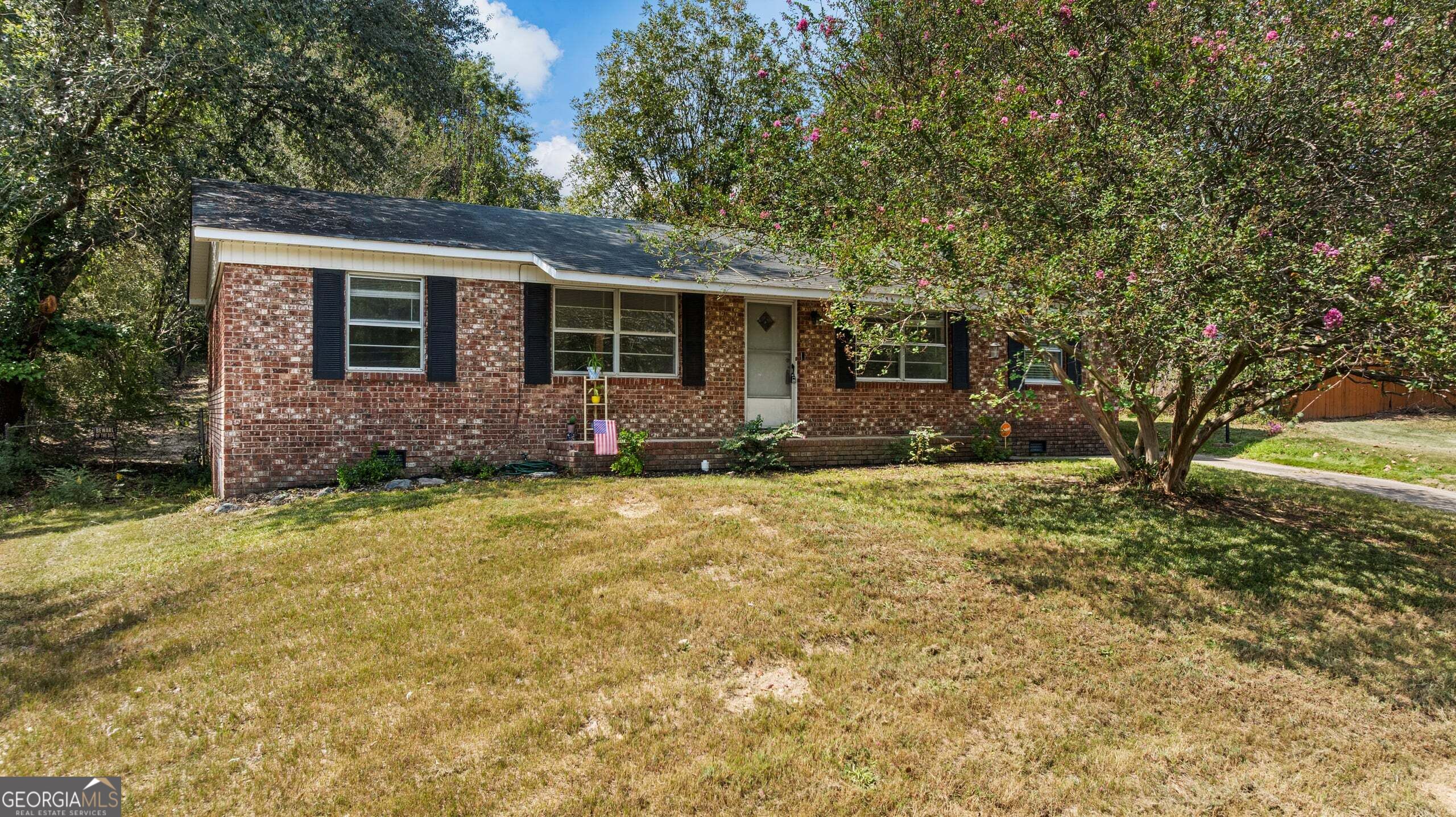 1409 Melford Dr — photo