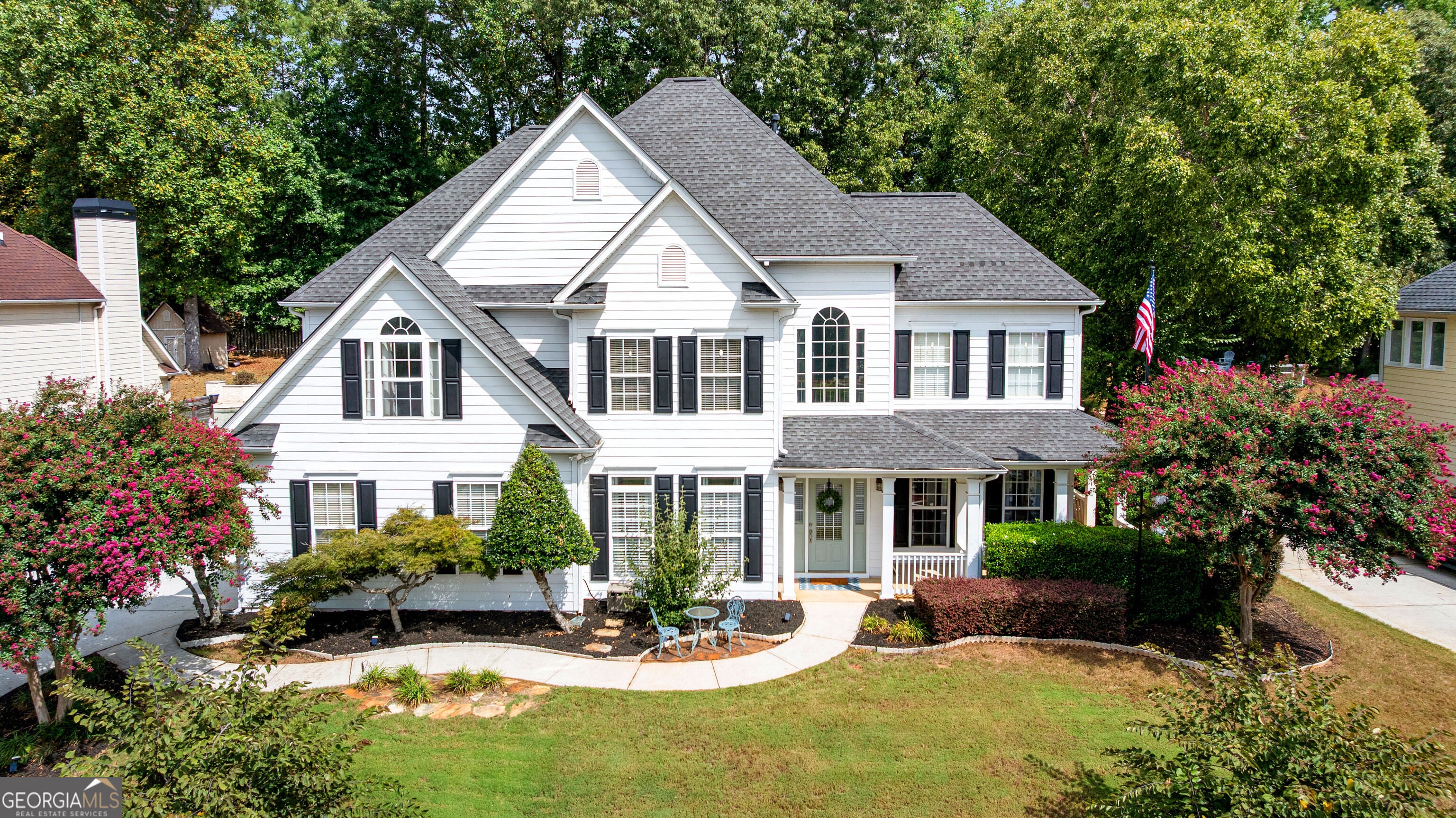 260 Lake Forest Dr — photo