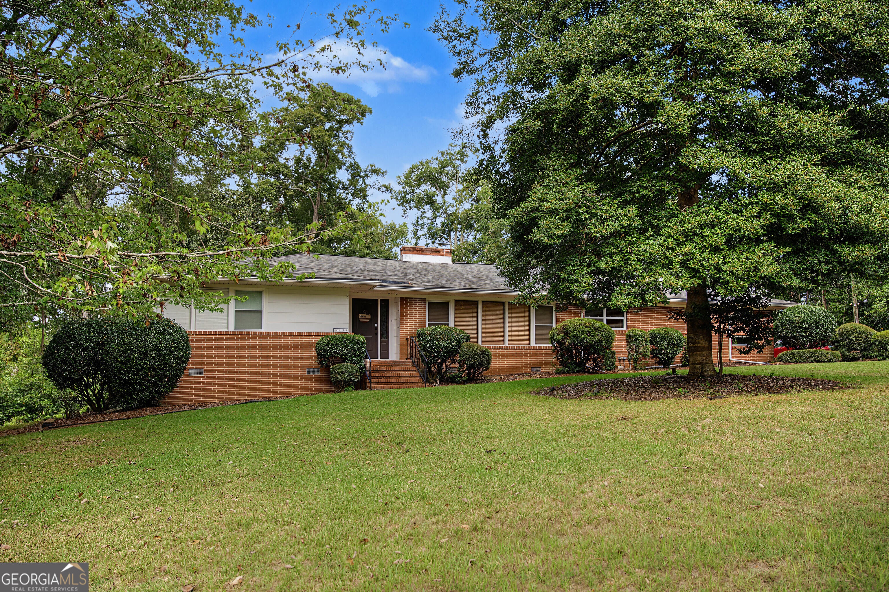 531 Brookdale Dr — photo