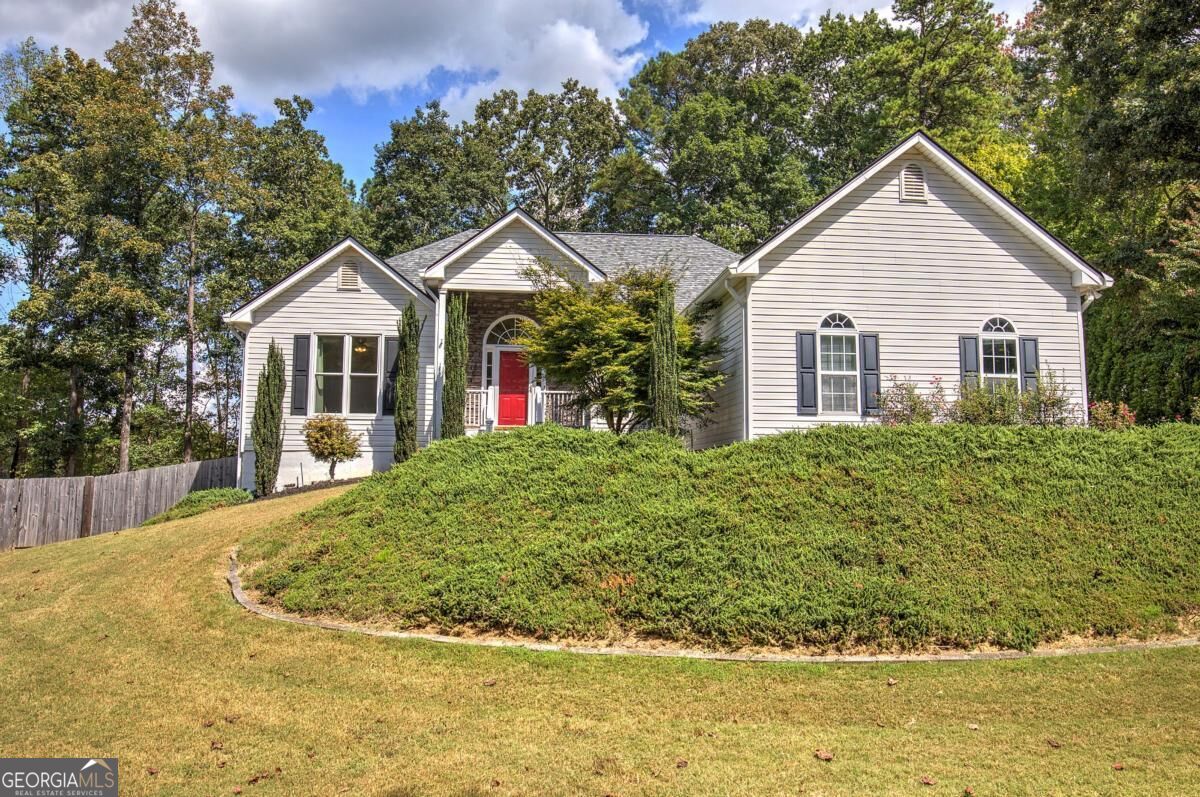 1082 Fieldstone Dr — photo