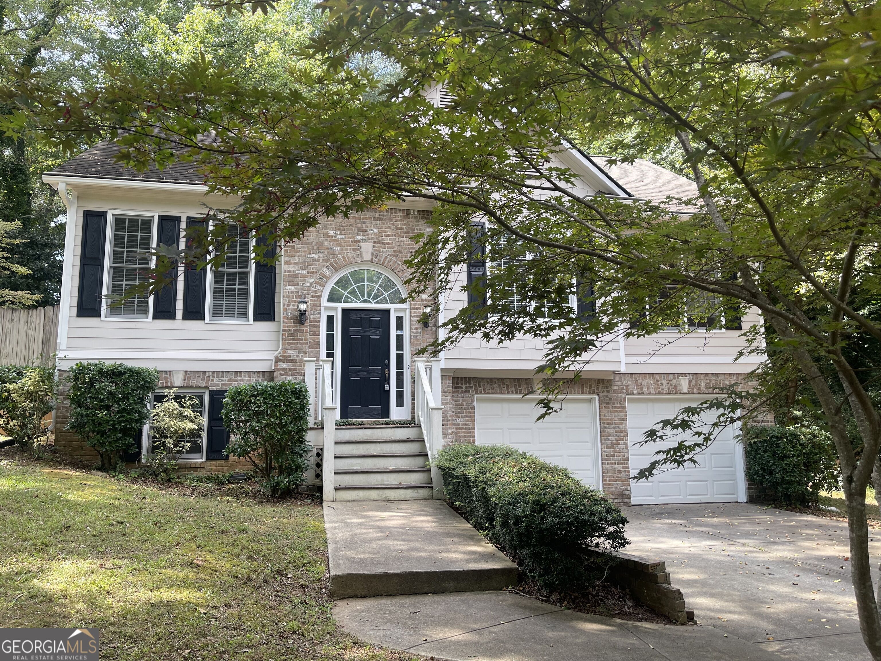 3338 Maxwell Dr — photo