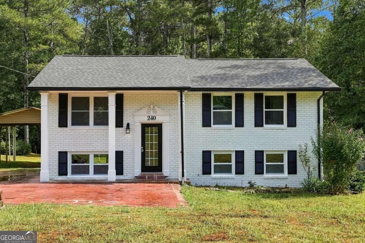 240 Merlin Pl — photo