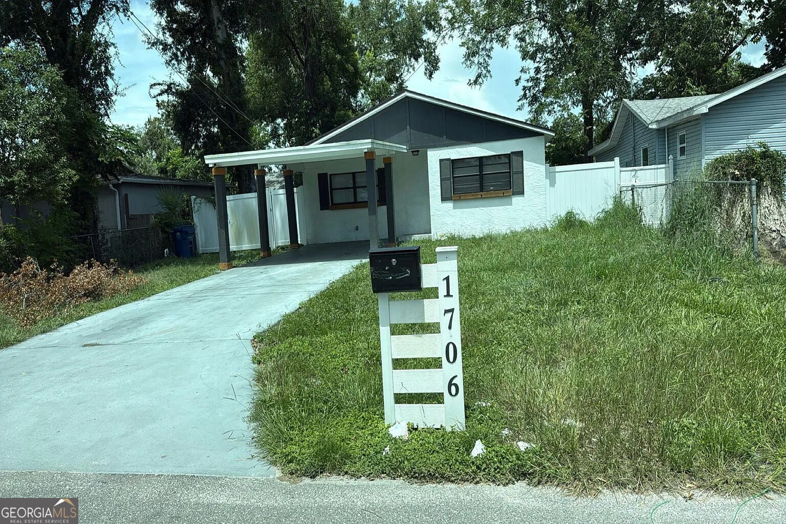 1706 E Poinsettia Ave — photo