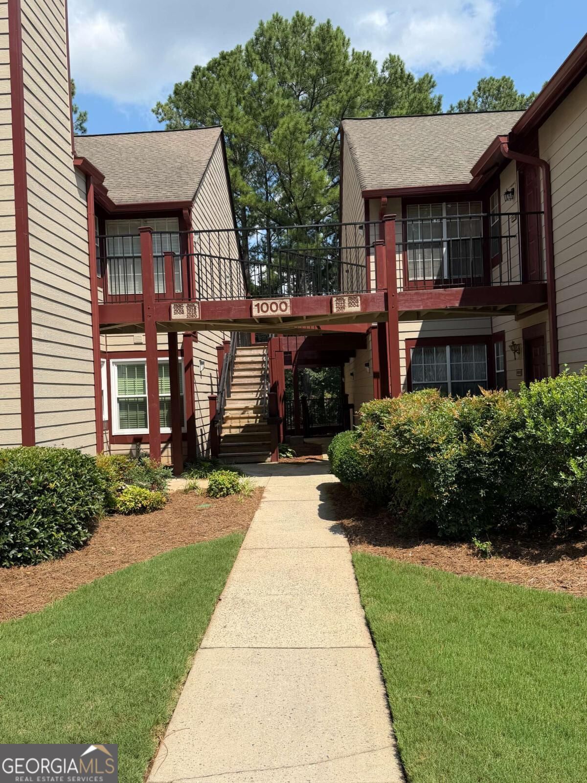 1018 Sandy Lane Dr NE — photo