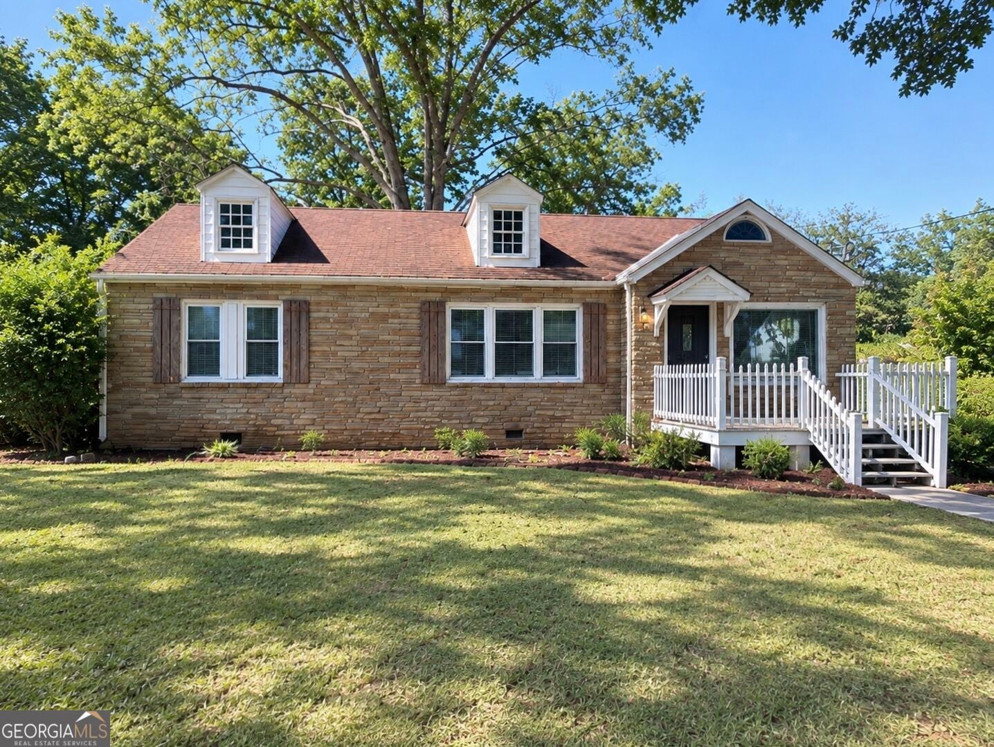 313 Glen Iris Dr — photo