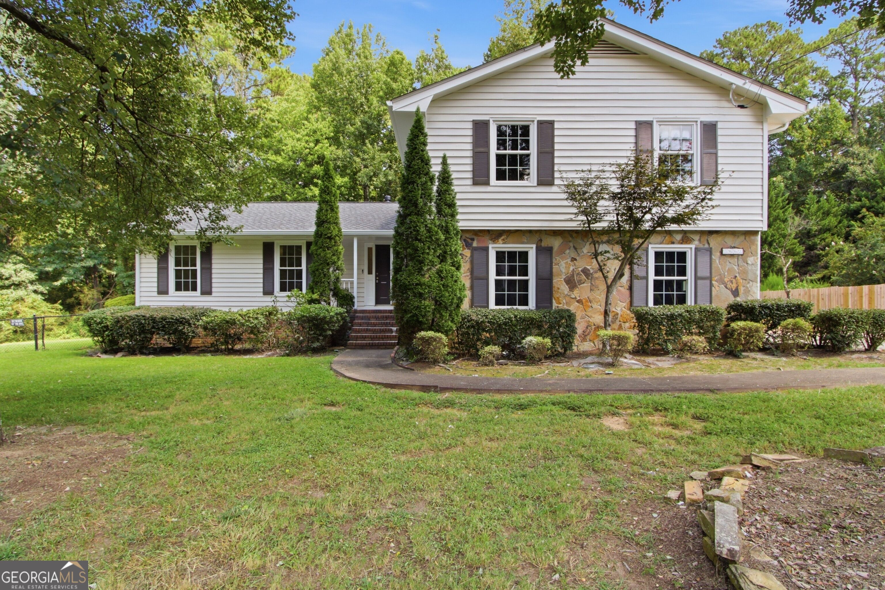 3662 Sweet Briar Ln SE — photo