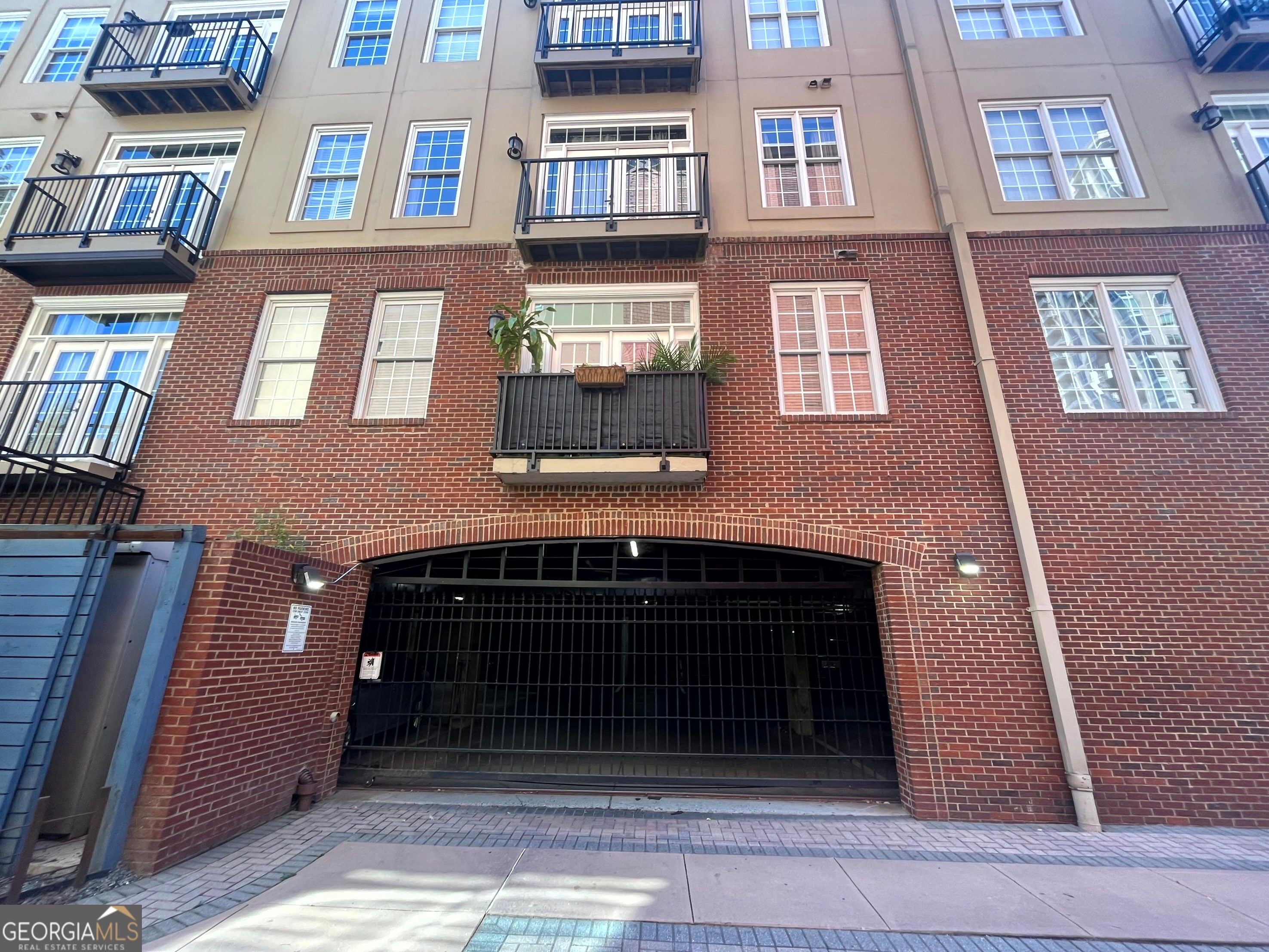 1029 Piedmont Ave NE Apt 202 — photo