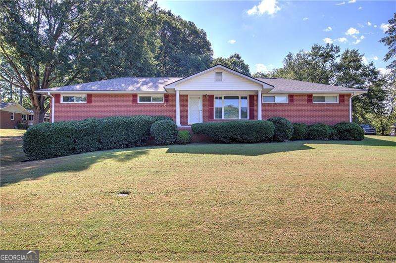 24 Beechwood Dr — photo