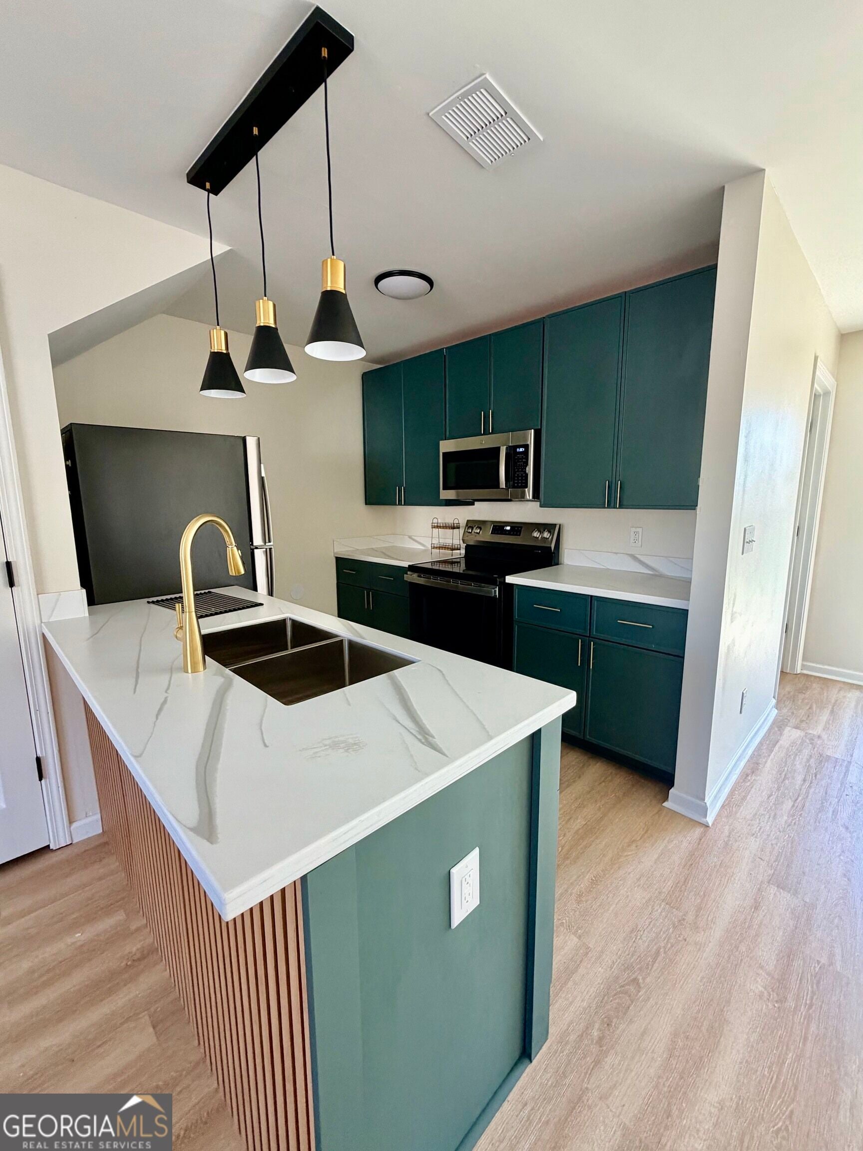 2868 Florence Dr — photo