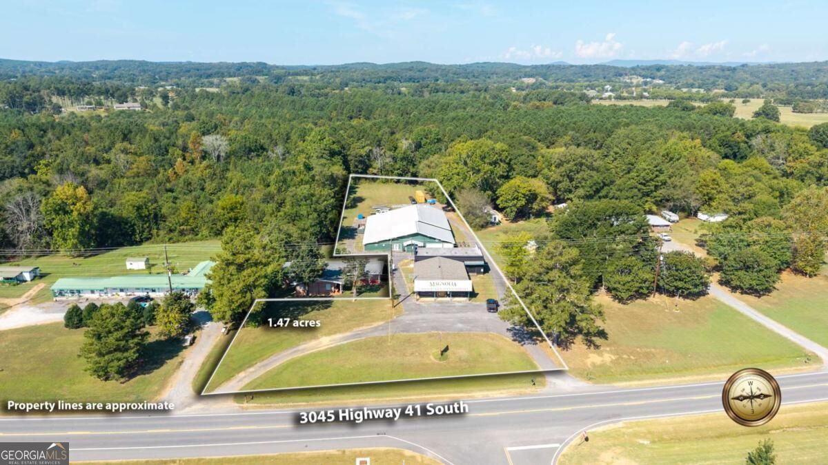 3045 Highway 41 South SW — photo