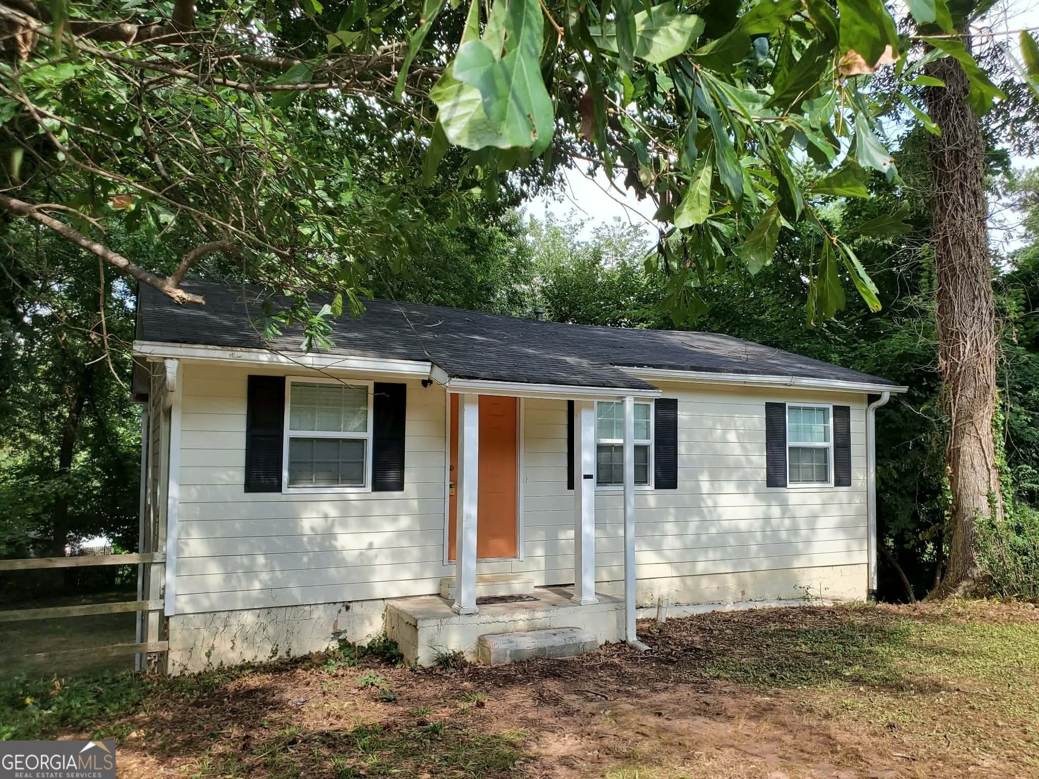 2173 Stockbridge Dr SE — photo