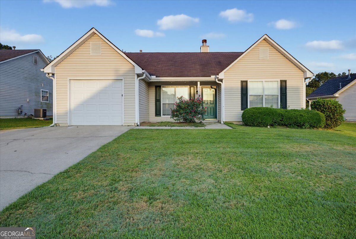 604 Village Way — photo