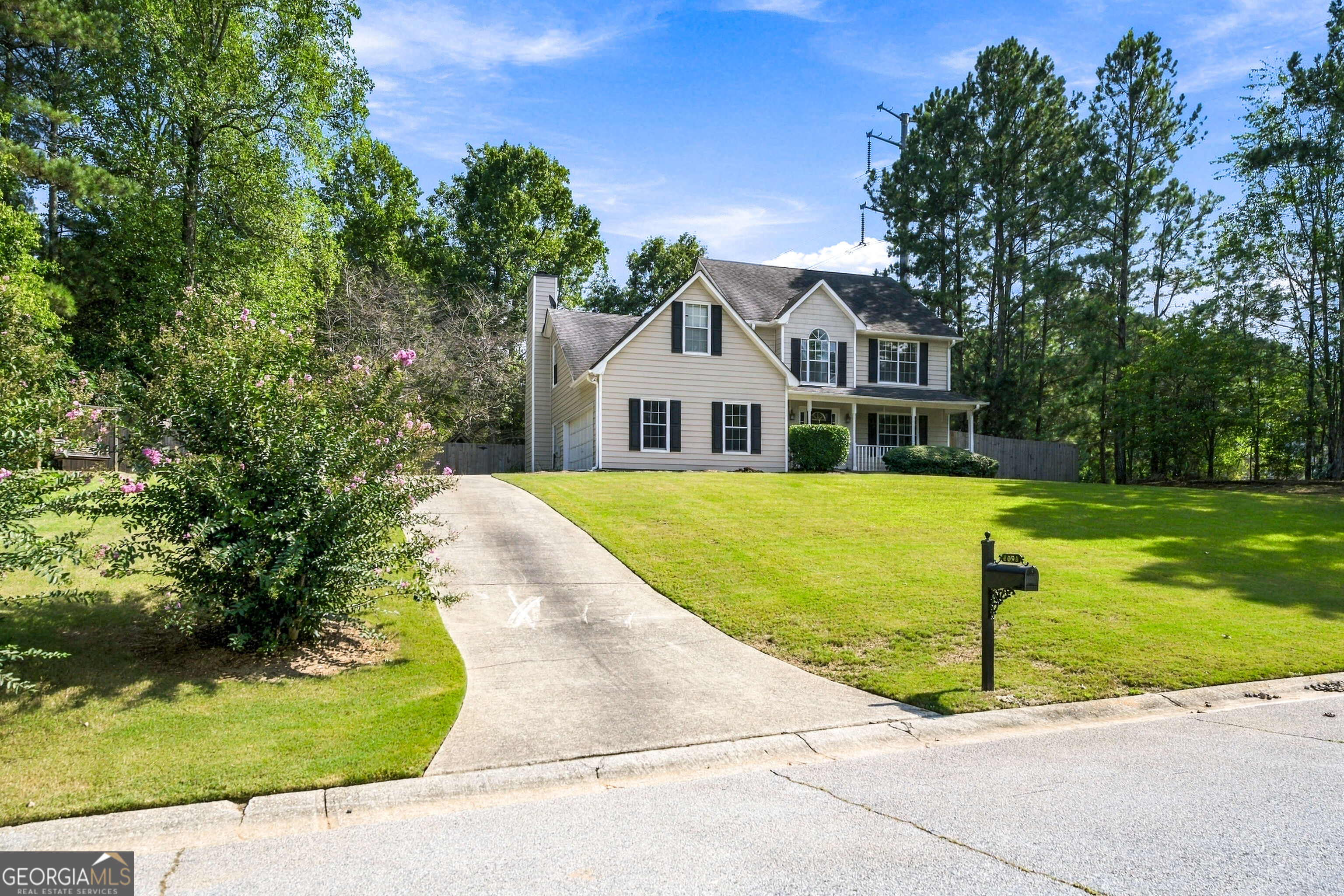 4090 Lake Dr — photo