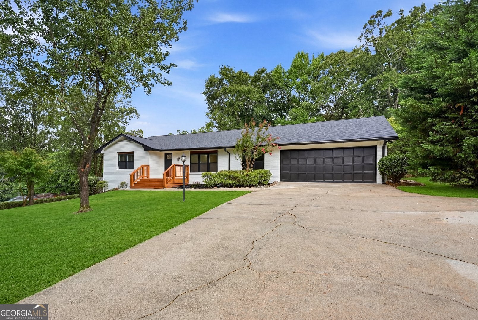 1802 Oak Grove Rd NE — photo