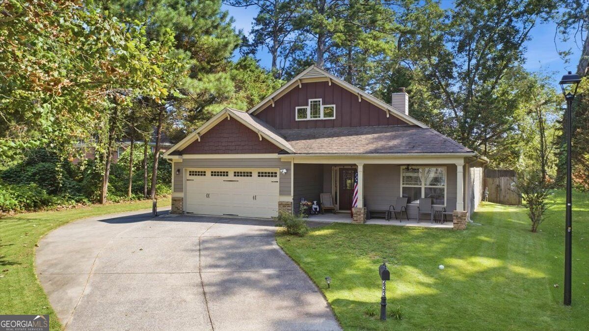 233 McBee Pl — photo