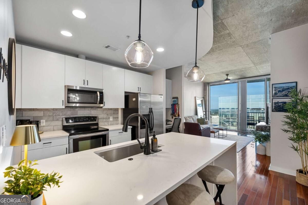 400 W Peachtree St NW 3005 — photo