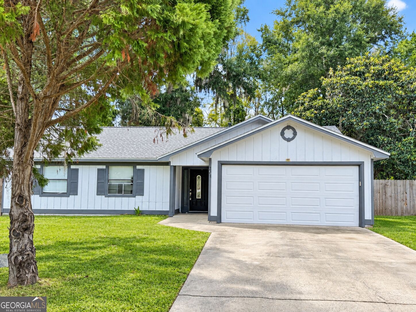 204 Sunnyside Dr — photo