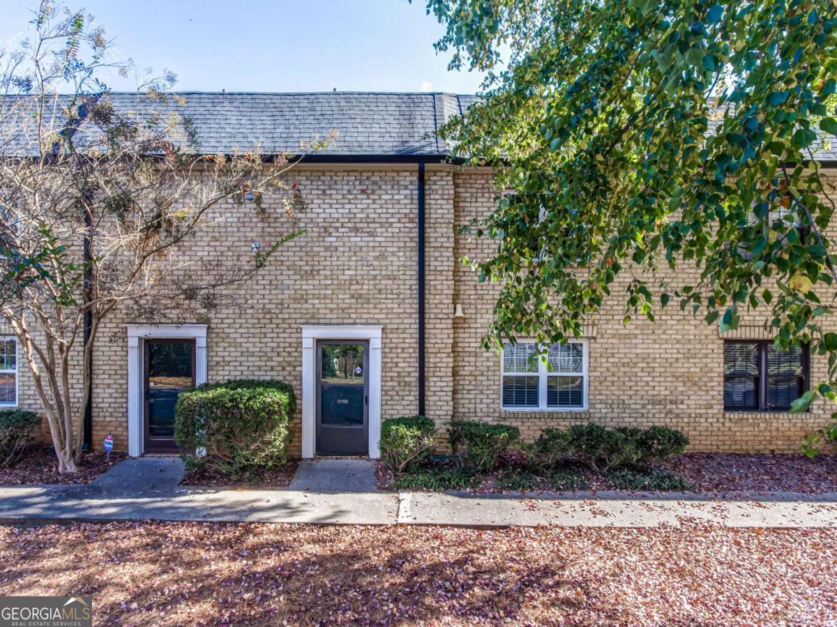 280 Winding River Rd B — photo