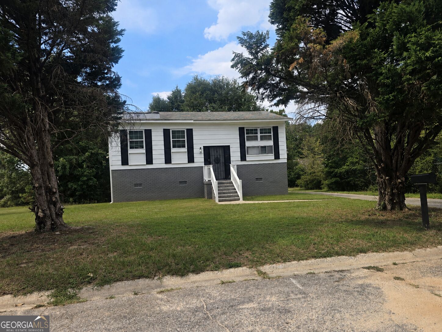 3475 Majestic Ct — photo