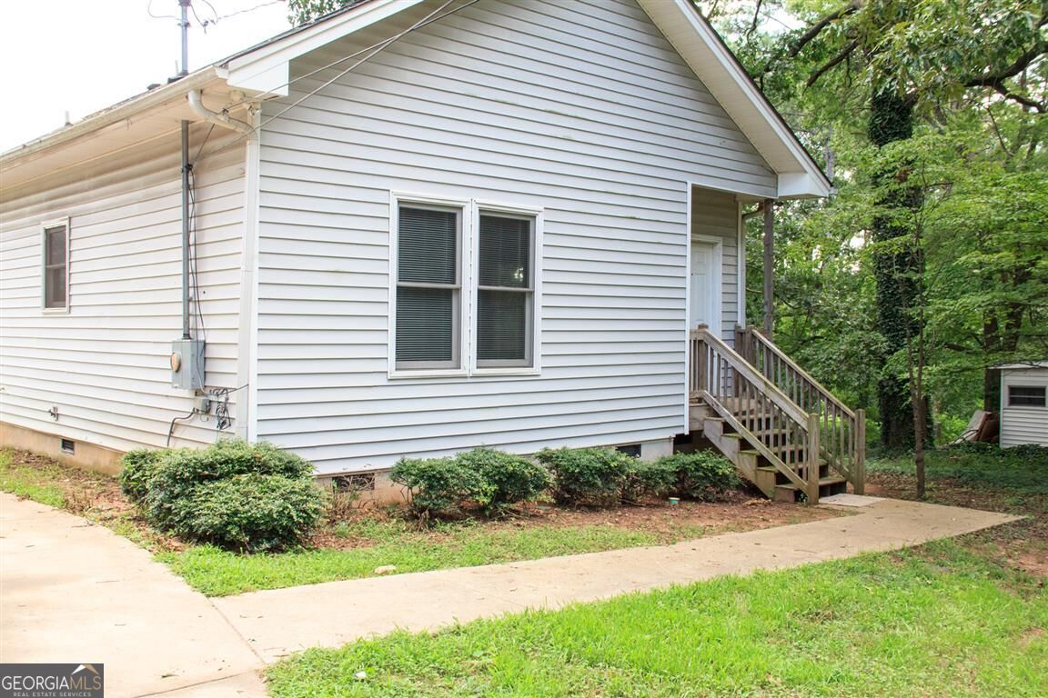 1819 Willis Mill Rd SW — photo