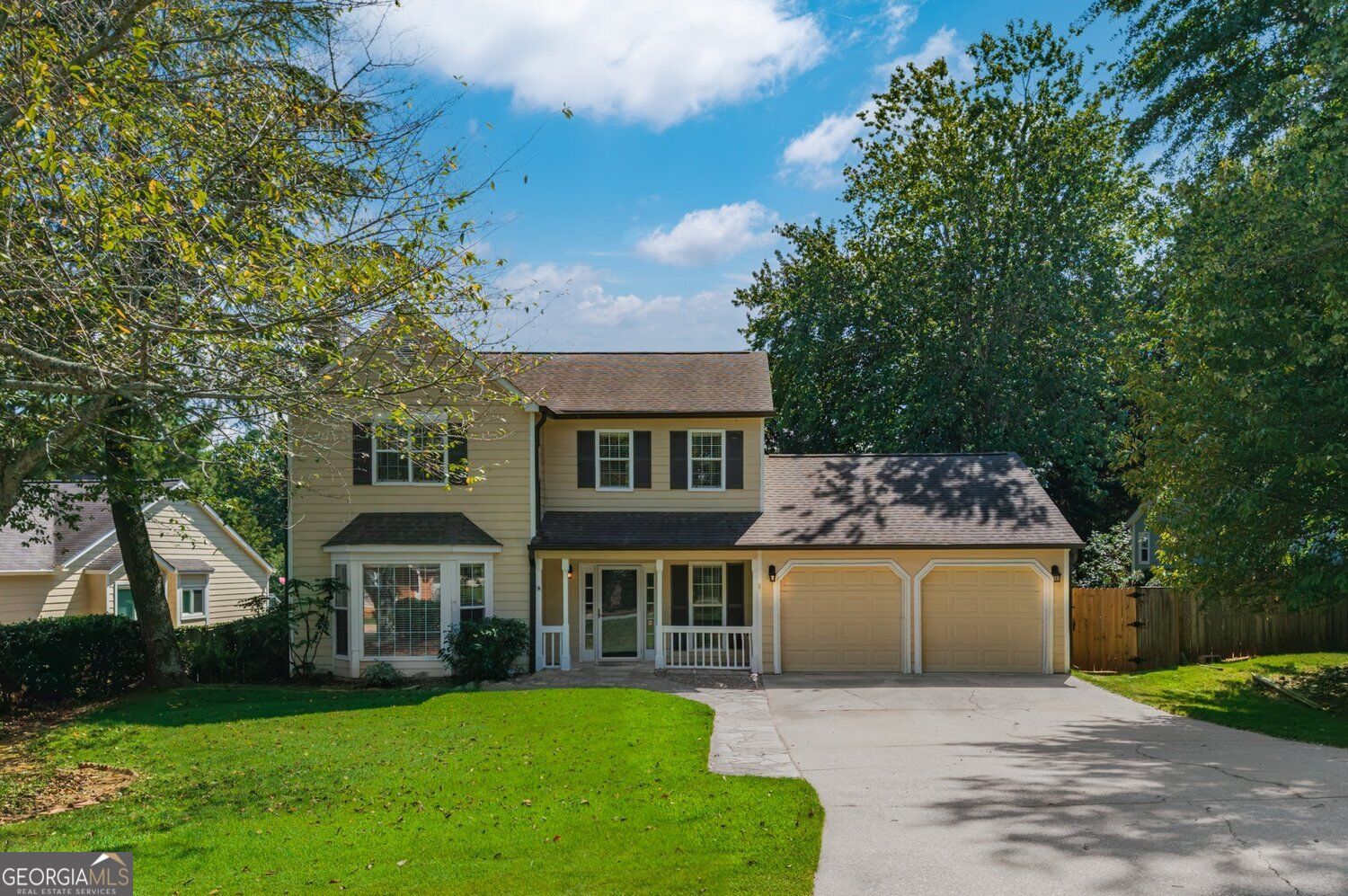 445 Carriage Ct — photo