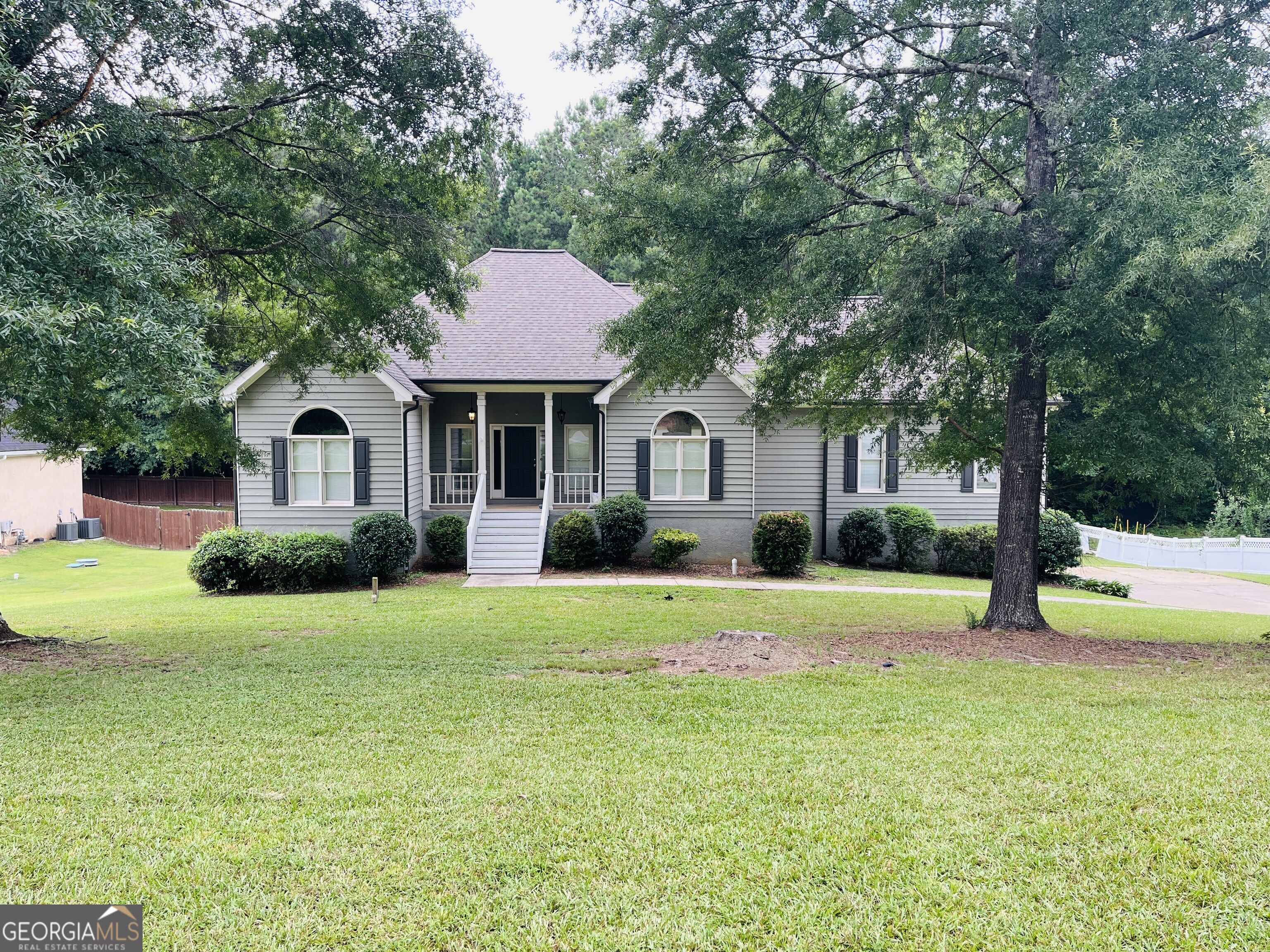 70 Indian Bluff Dr — photo