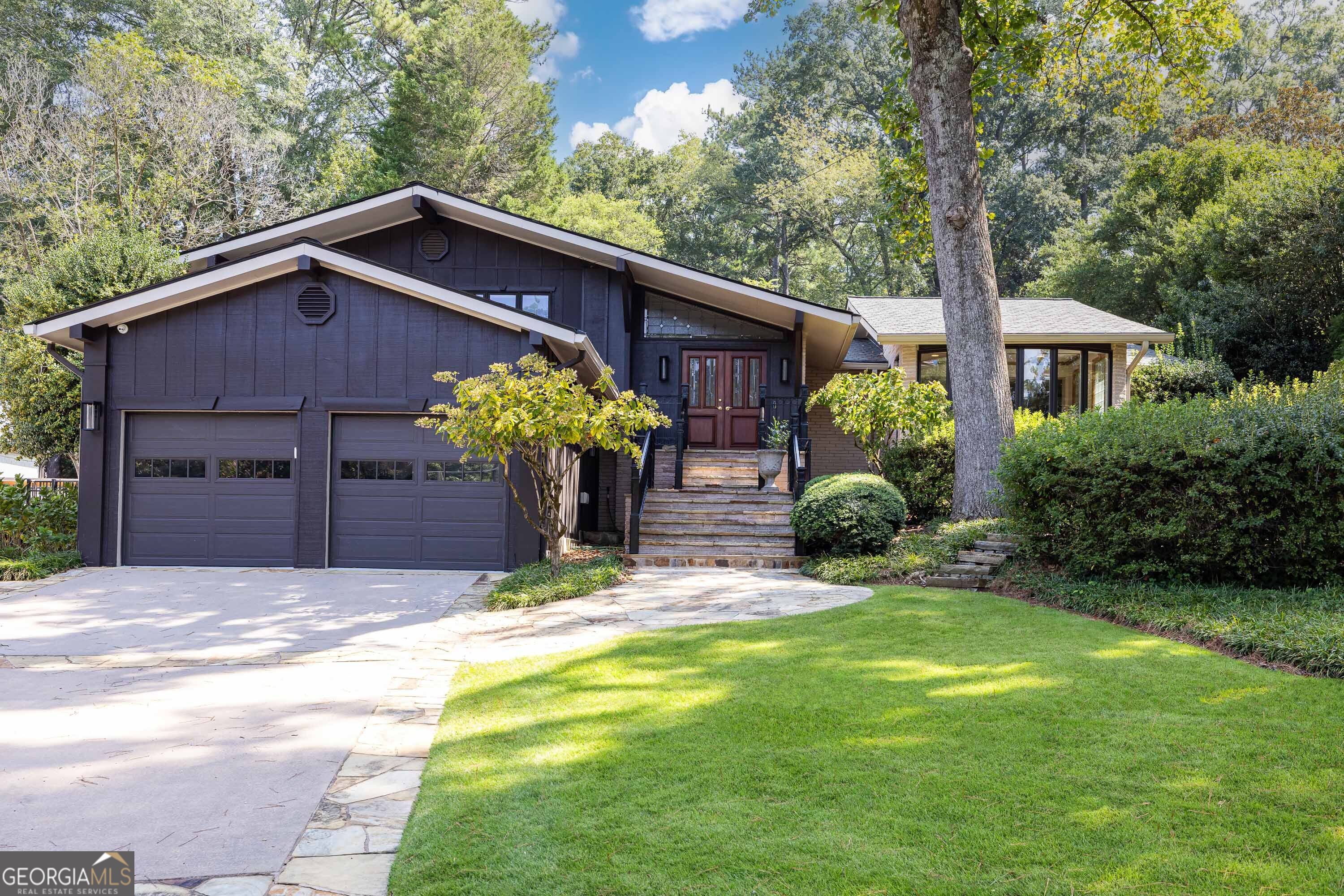 3267 Ivanhoe Dr — photo