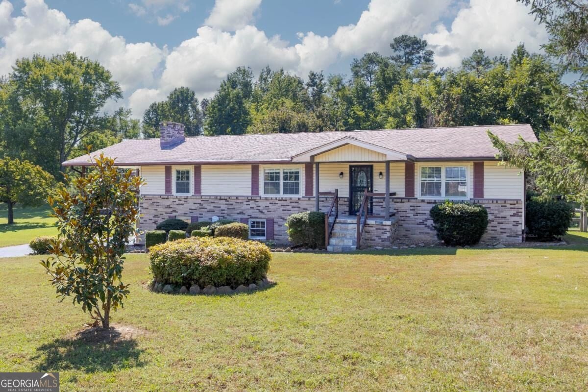 63 Sunset Dr — photo