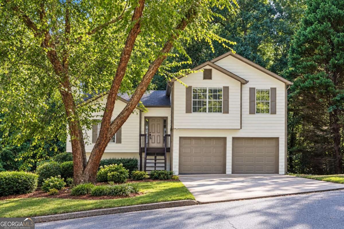 7380 Hunters Ridge Dr — photo