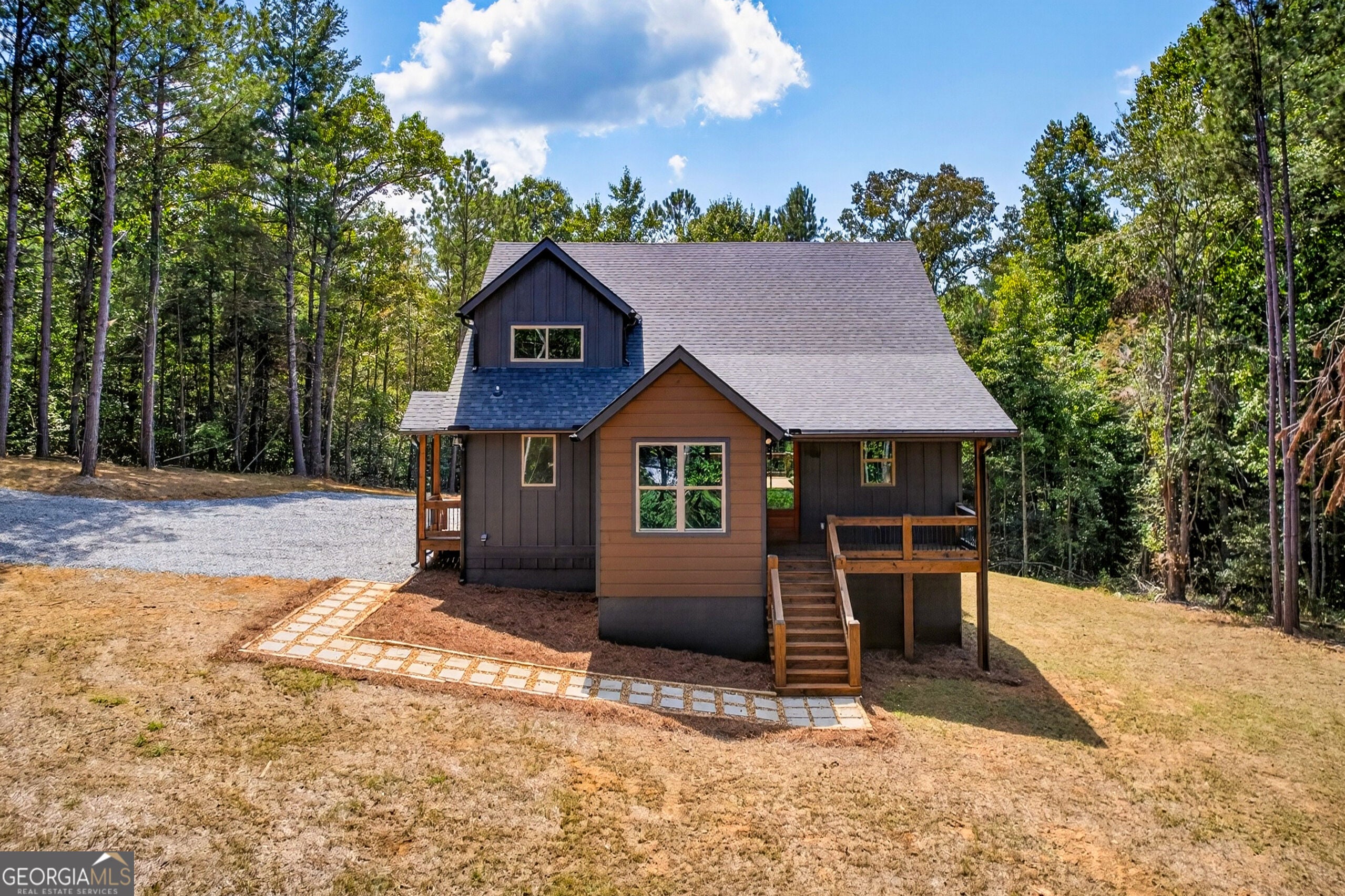 824 Banks Rd — photo