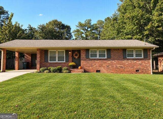 1826 Hallmark Dr — photo