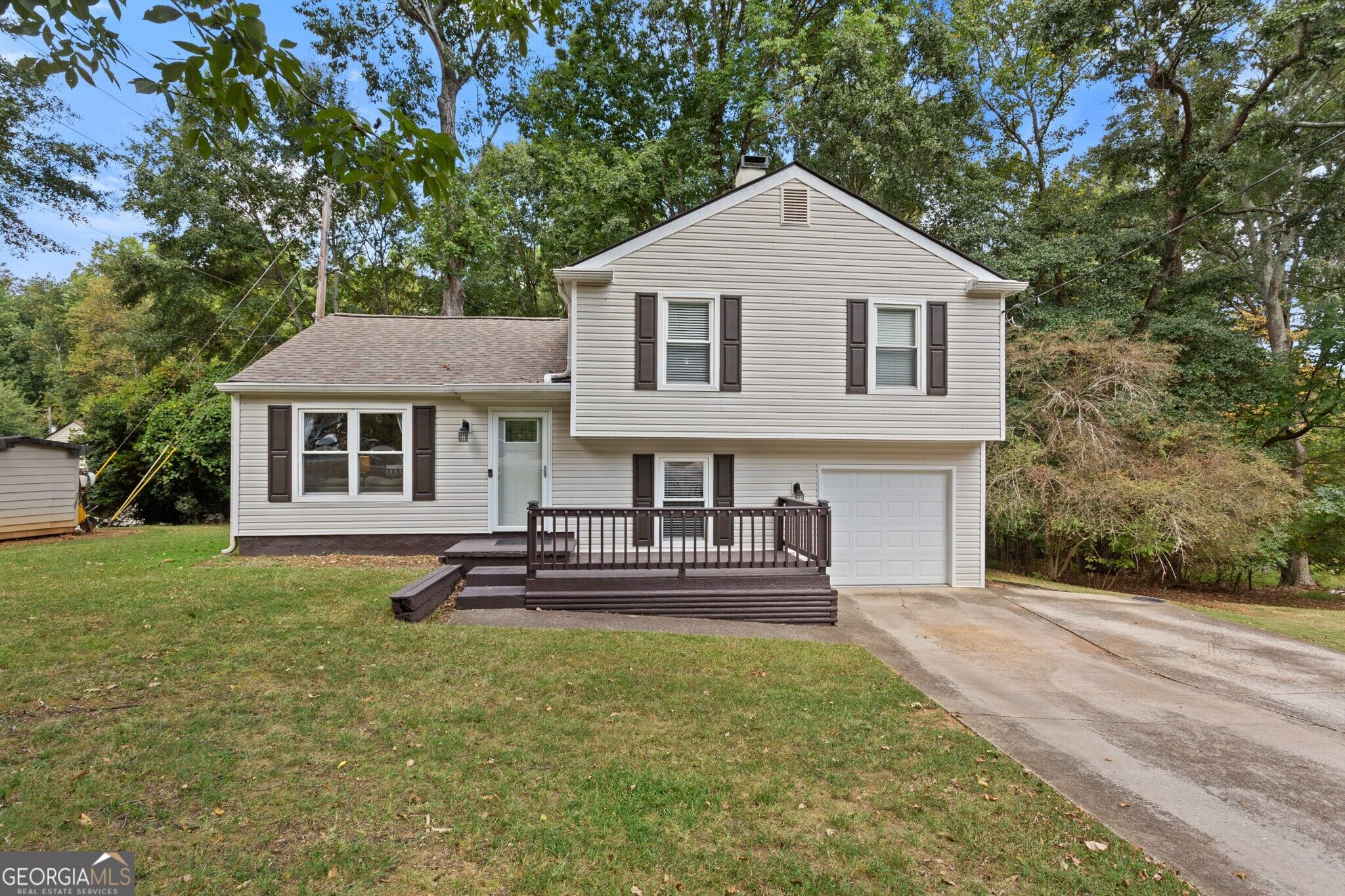 4631 Valley Ridge Dr — photo