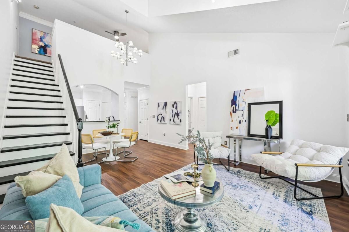 1424 Westchester Rdg NE — photo
