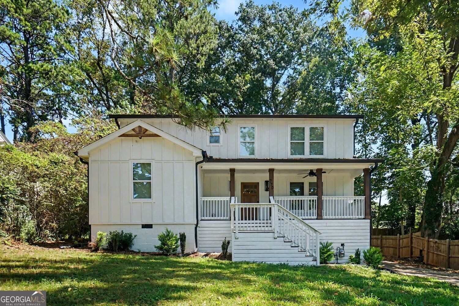 770 Waters Dr SW — photo