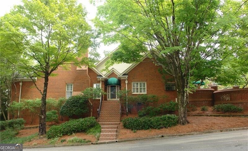 1430 Sheridan Walk NE — photo