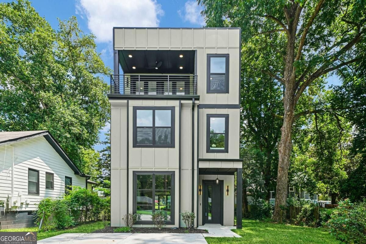 1776 S Gordon St SW — photo