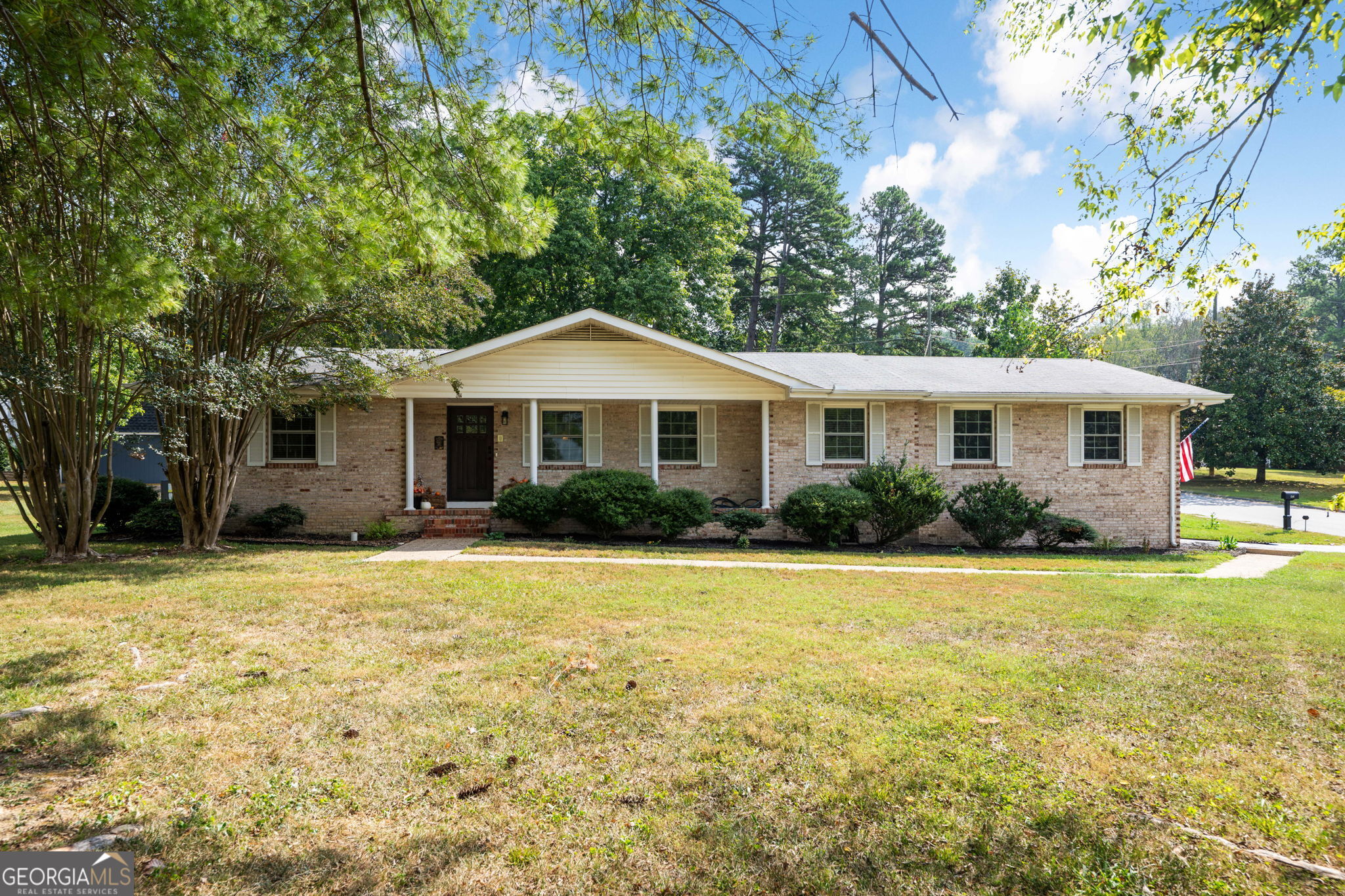 2130 Colonial Parkway Dr — photo