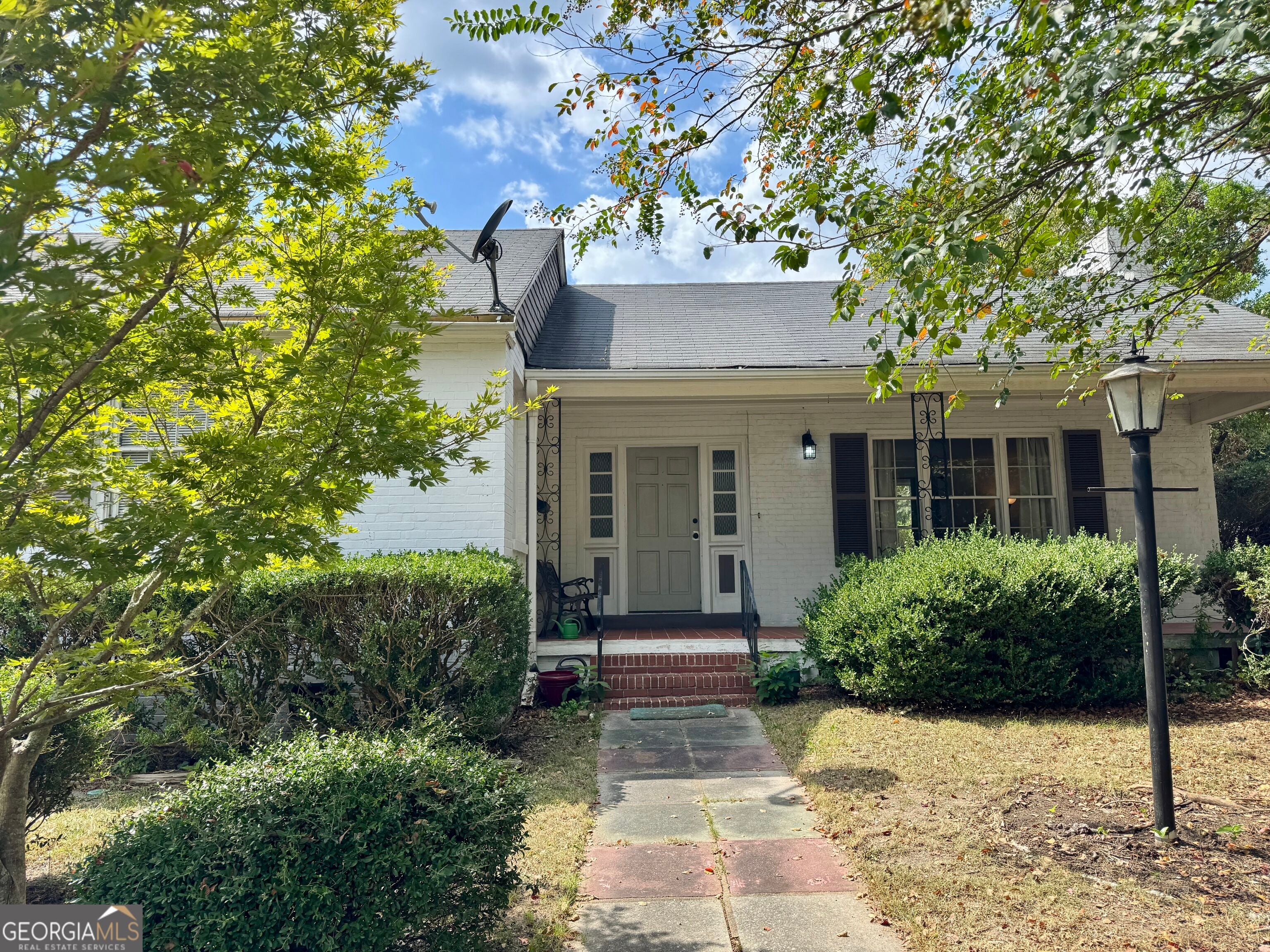 311 Pio Nono Ave — photo